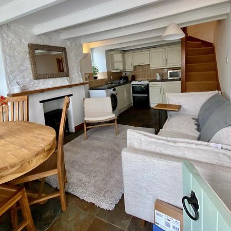 The Little Lighthouse - 2 Minutes From The Beach Pentewan ภายนอก รูปภาพ
